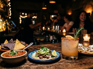 EASY TO RUN | FANTASTIC COCKTAIL BAR | MAS257