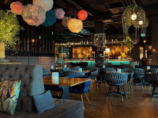 Premium Importer & Retailer of Commercial Furniture & Kitchen Equipment